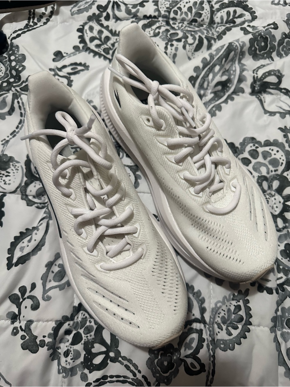 Women's brooks glycerin max Lightweight White Running Sneakers